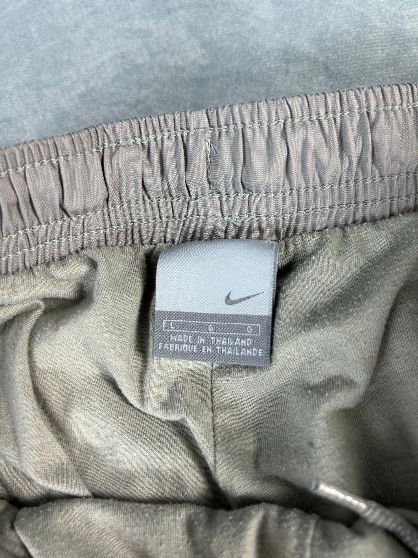 Vintage Nike Trackpants (Size L)