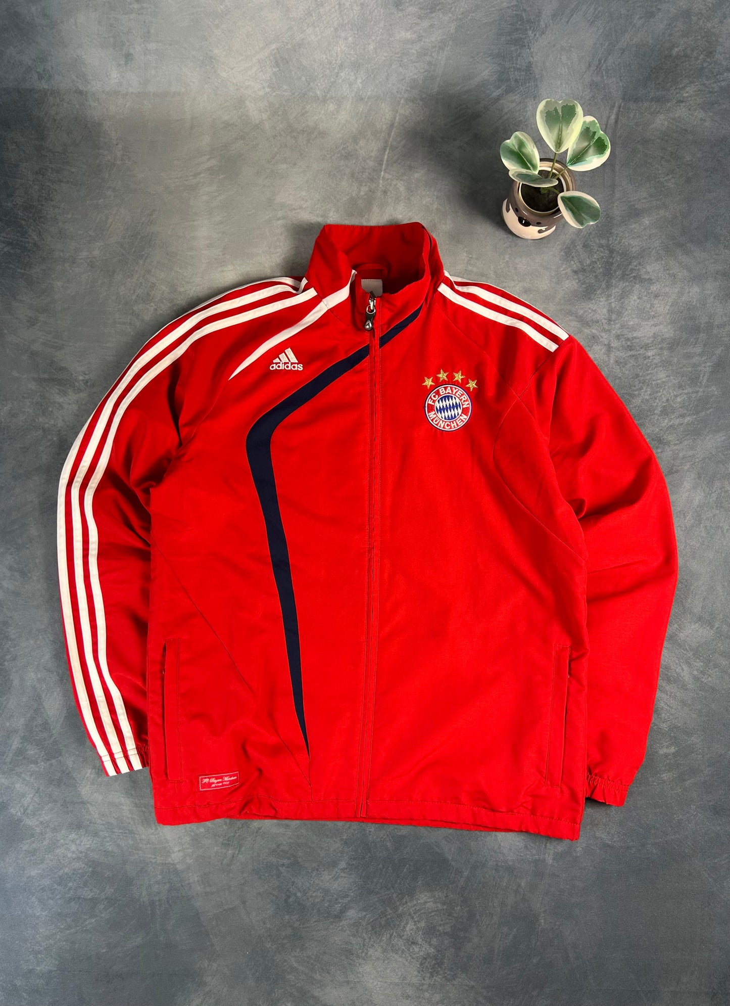 Retro Bayern München Tracksuit 2009-2011 (Size S)