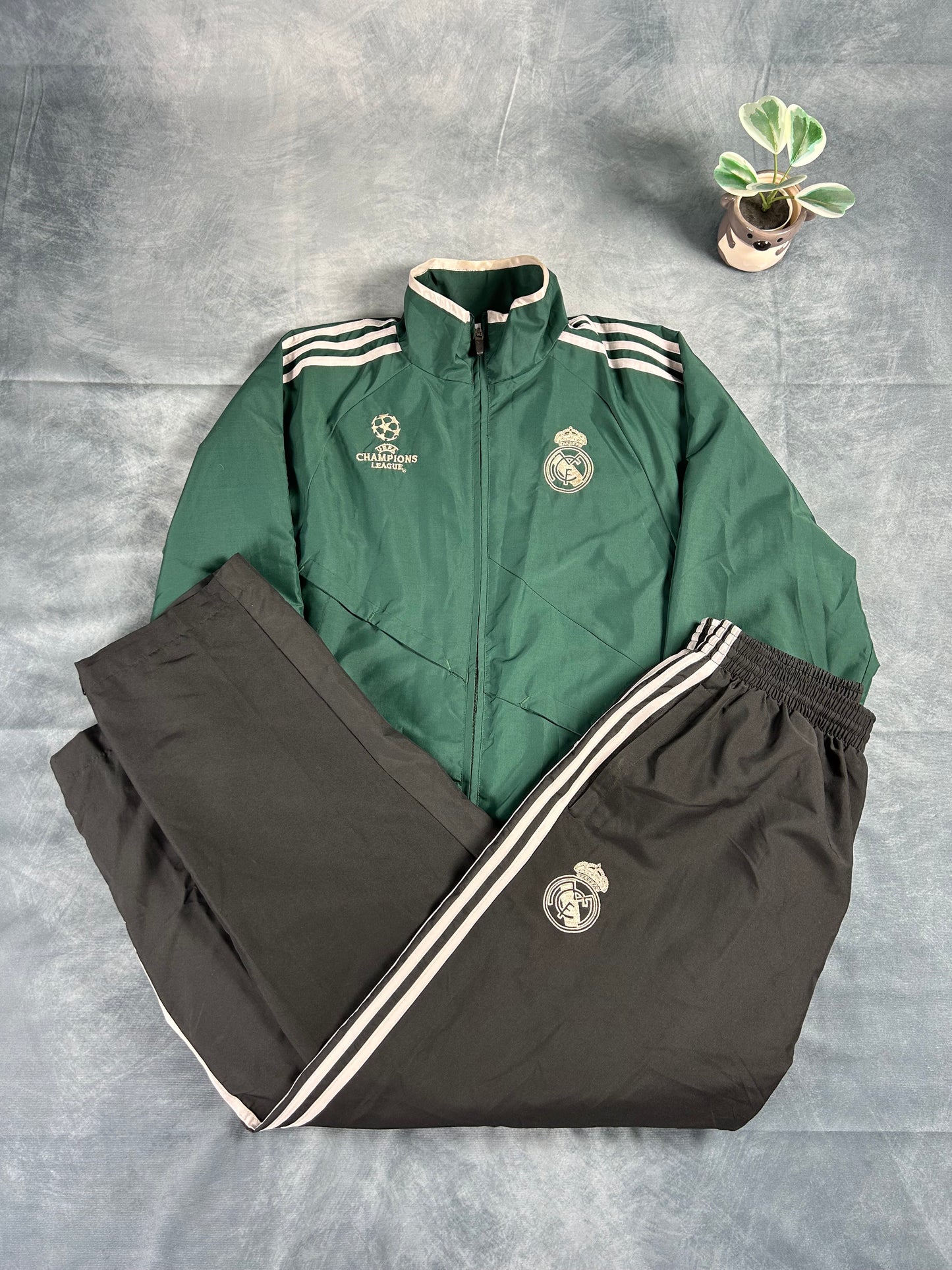 Retro Real Madrid Tracksuit 2012 (XL)