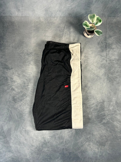 Vintage Nike Jogger mit Knopfverschluss (Size XL)