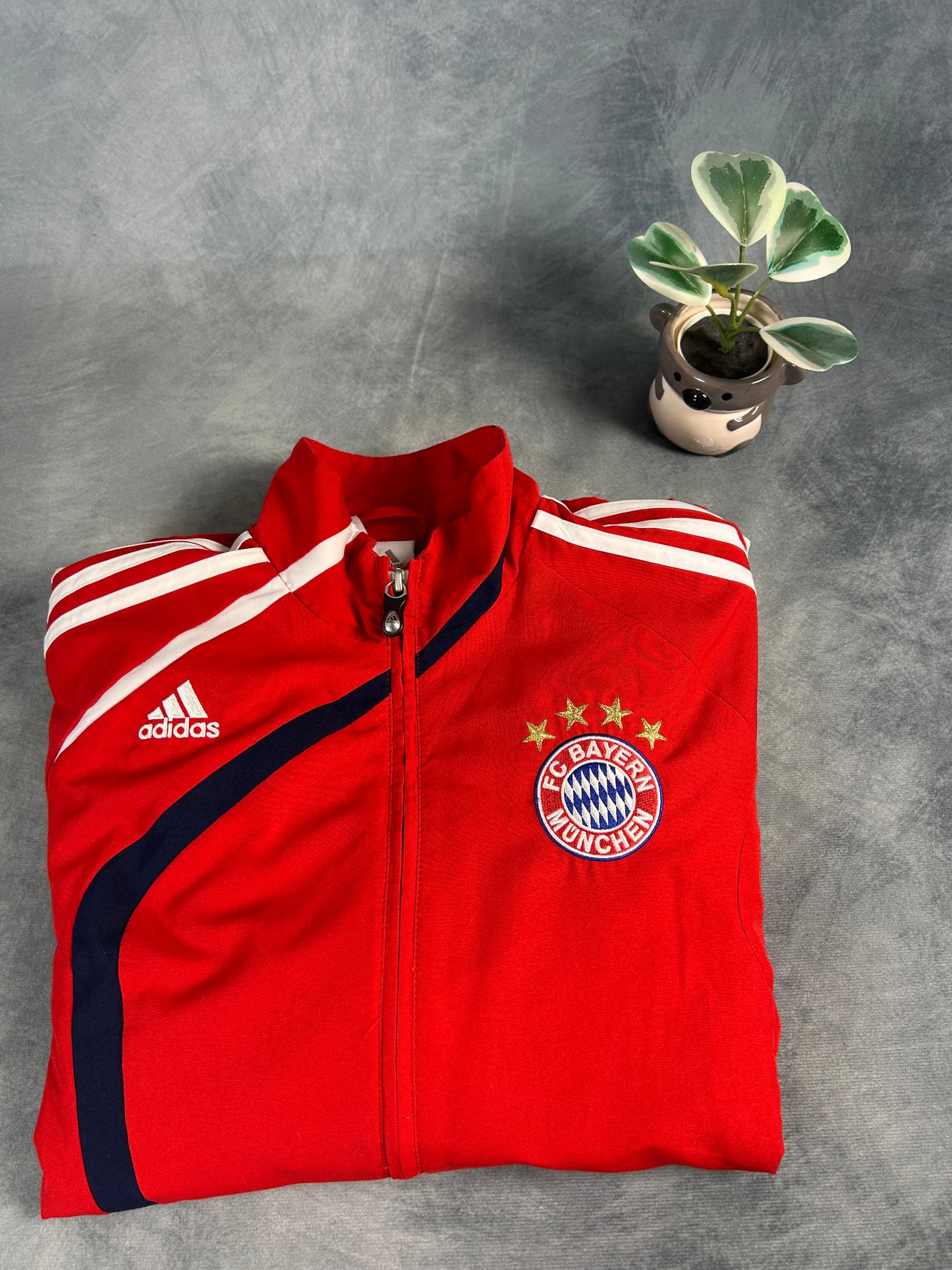 Retro Bayern München Tracksuit 2009-2011 (Size S)