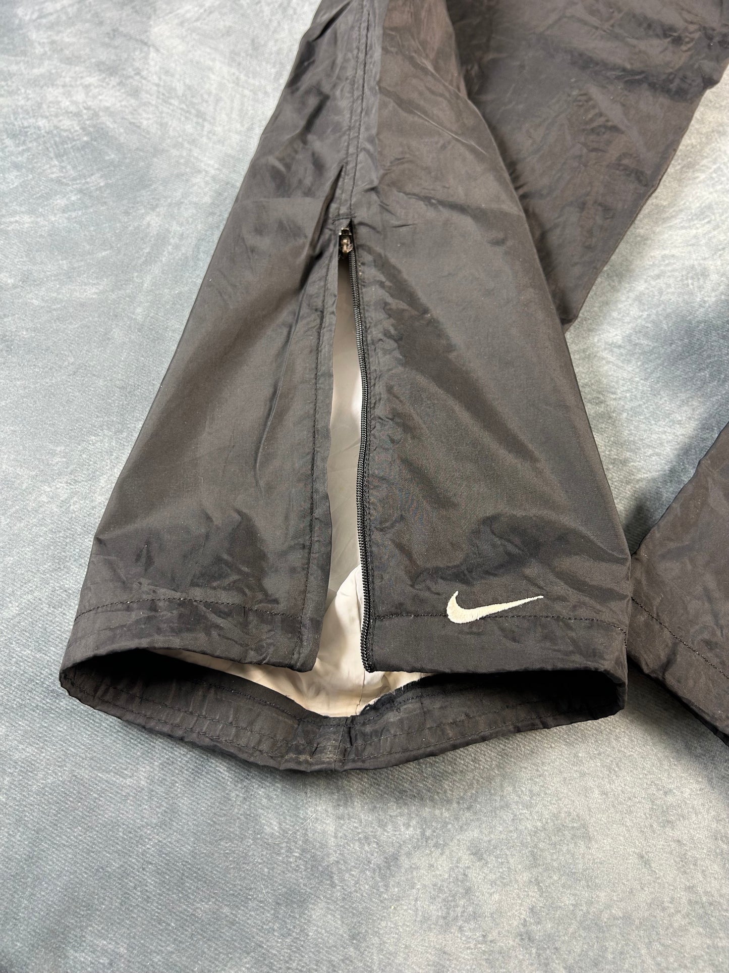 Vintage Nike Trackpants (Size L)