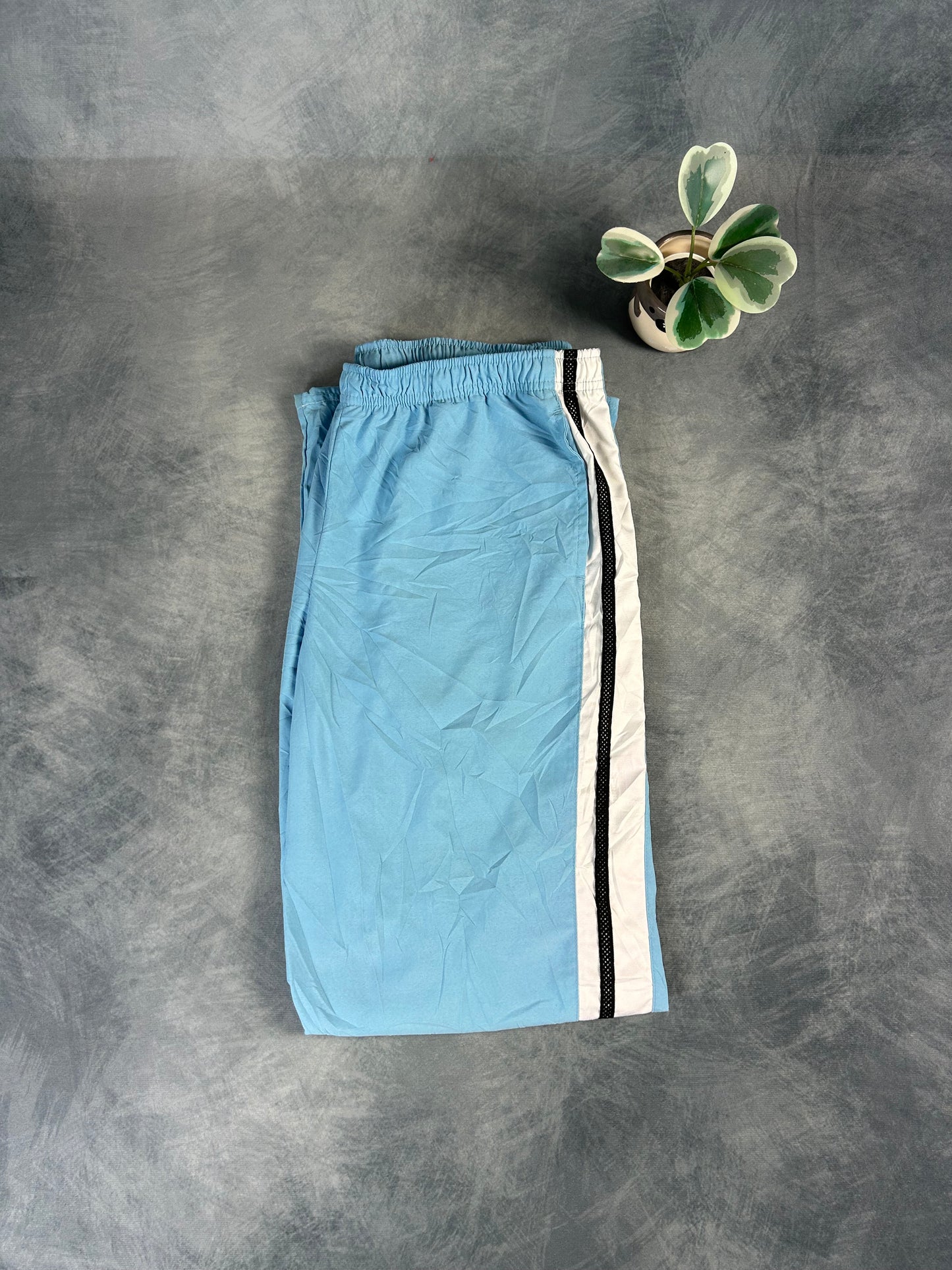 Vintage Nike Trackpants (Size L)