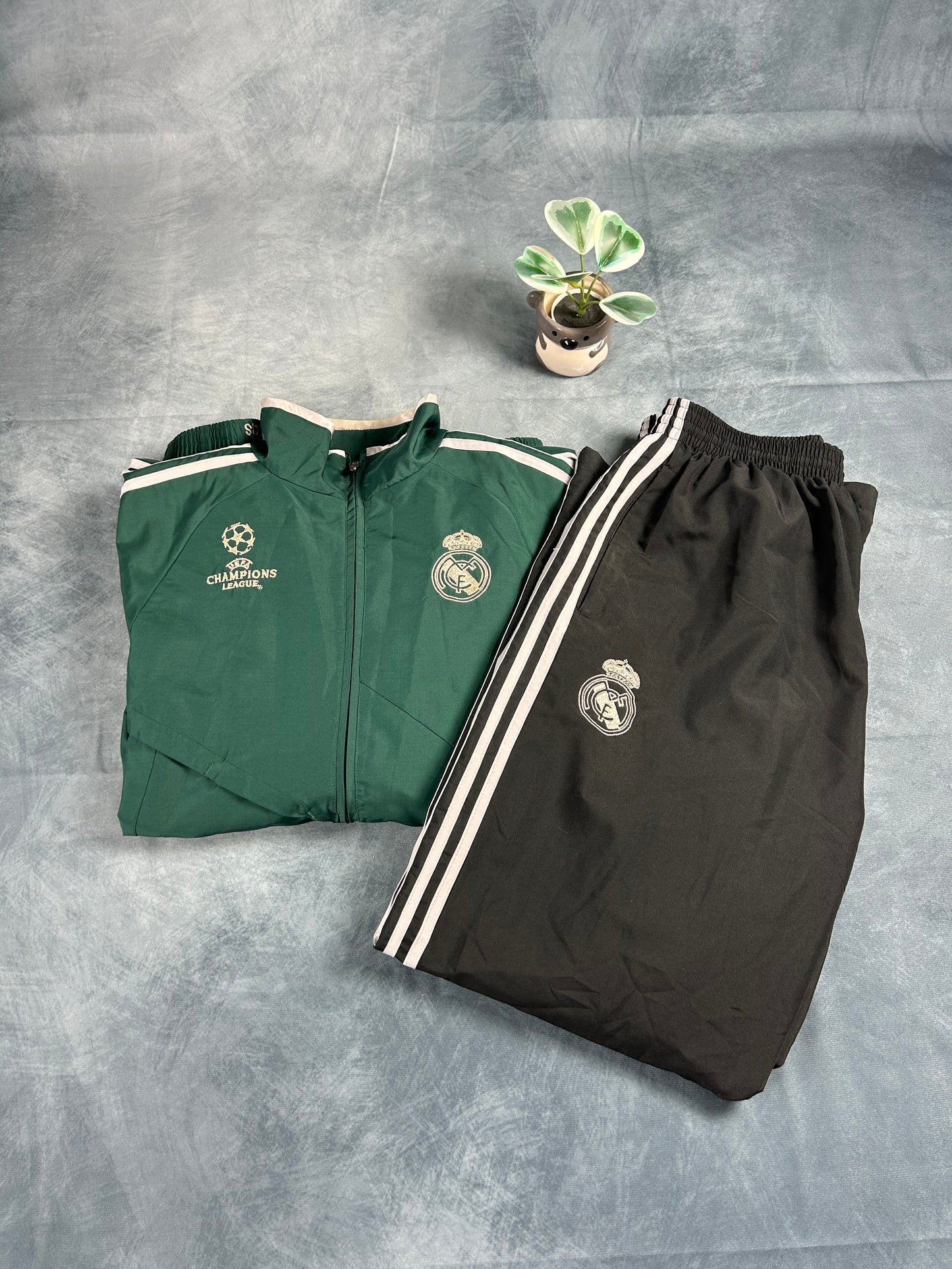 Retro Real Madrid Tracksuit 2012 (XL)