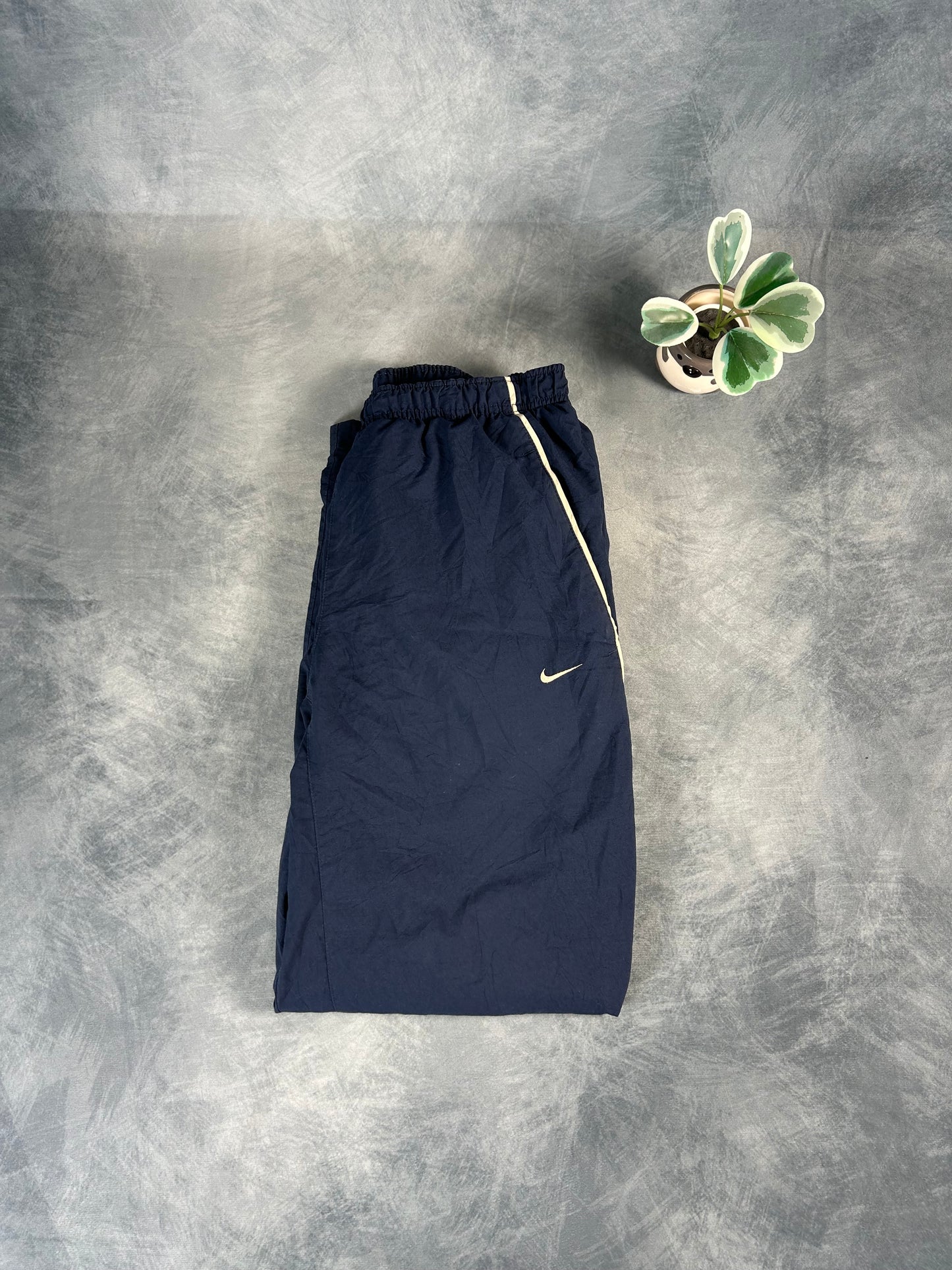 Vintage Nike Trackpants (Size L)