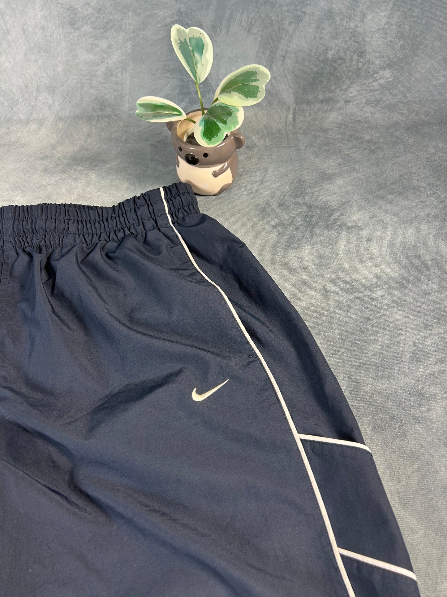 Vintage Nike Trackpants (Size XL)