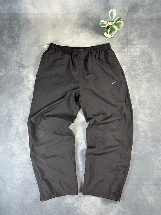 Vintage Nike Trackpants (Size L)