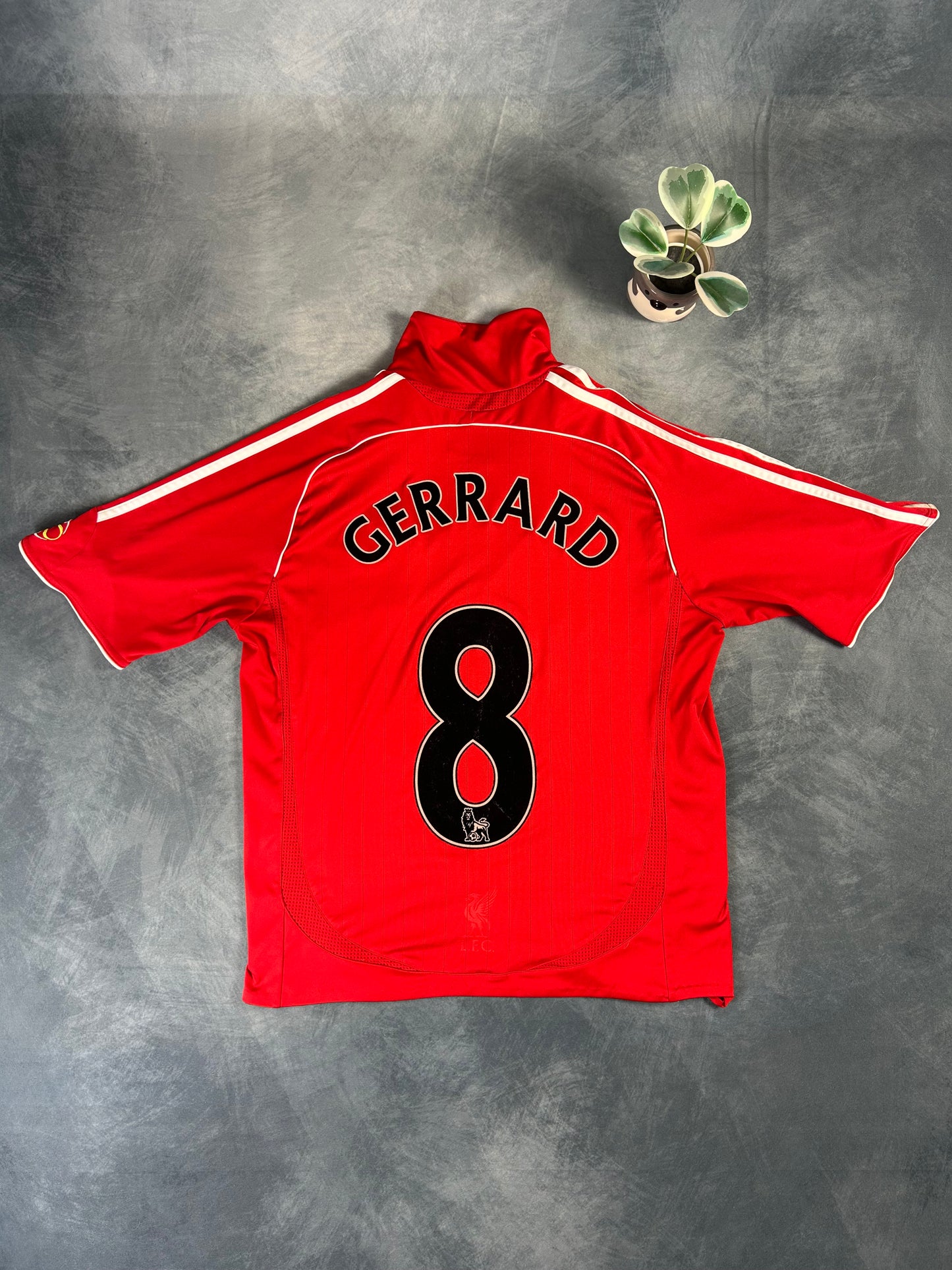 Retro Liverpool Trikot Gerrad 8, 2006-2007 (Size M)