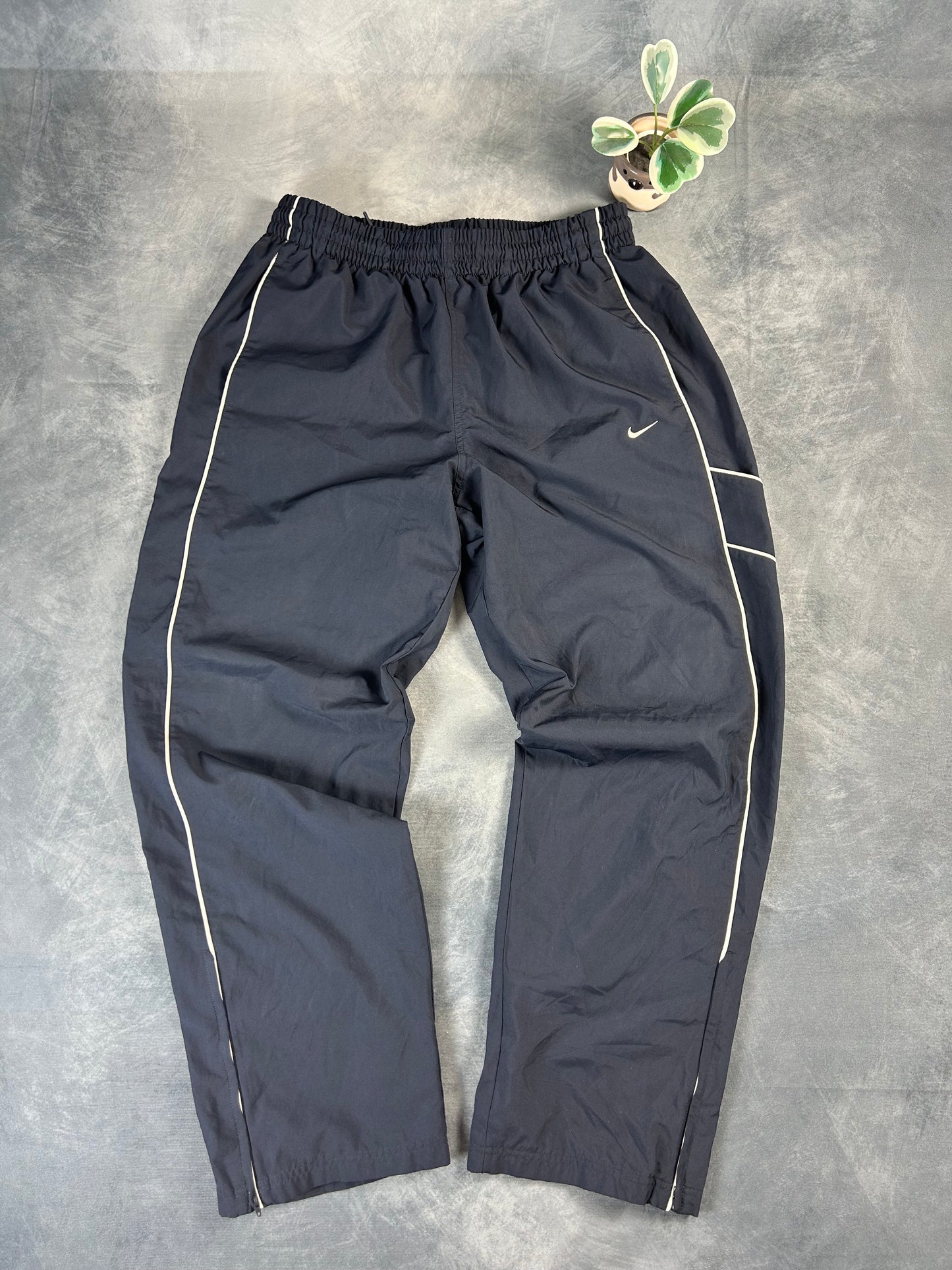 Vintage Nike Trackpants (Size XL)